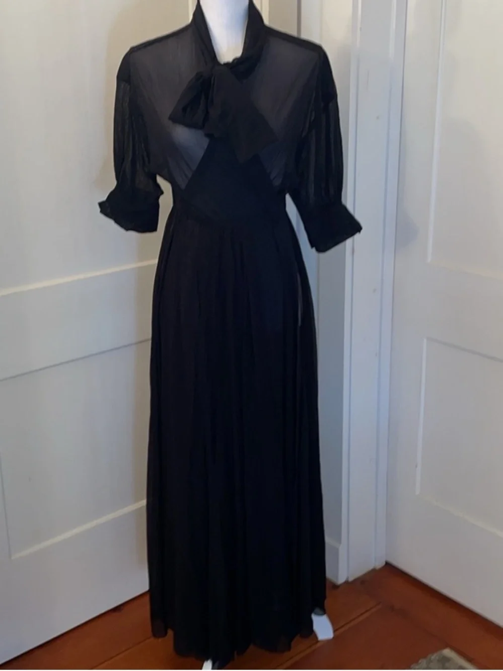 NORMA KAMALI • Sheer Black Bow Midi Dress - Absolutely Stunning - Picture 11 of 13